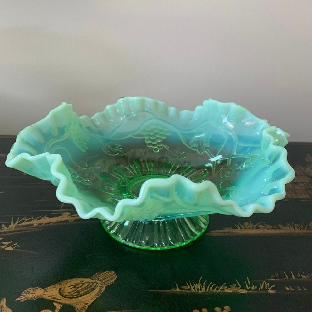 Vintage Jefferson Green Opalescent Grape Pattern Ruffled Edge Footed Glass Bowl